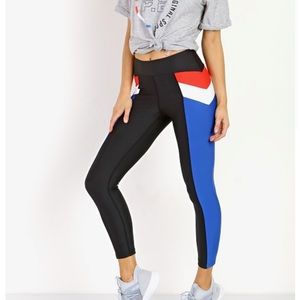 P.E Nation Time-Out 7/8 Length Performance Leggings medium z20